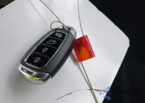 2020 Hyundai Santa Fe Limited z USA, uszkodzony, nr VIN 5NMS5CAD7LH300958